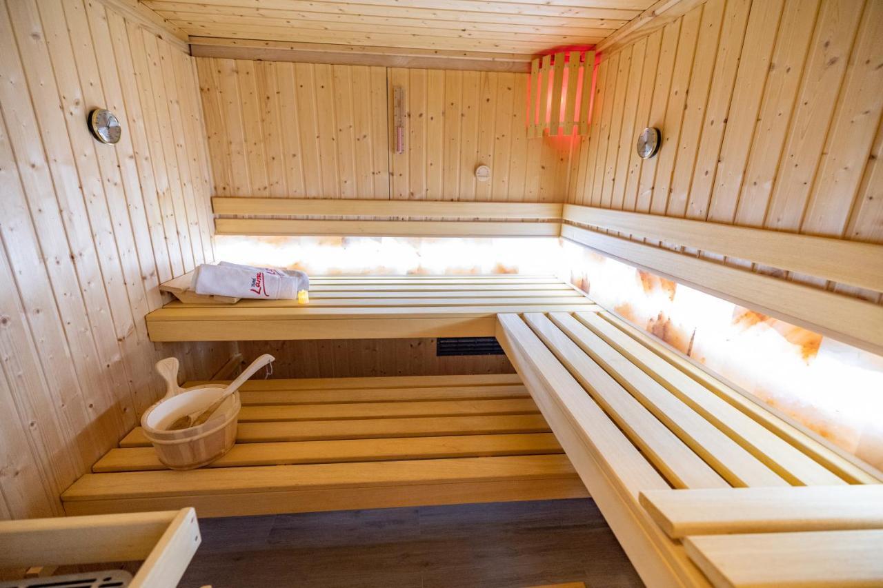 Garni Hotel Lama クラグイェヴァツ エクステリア 写真